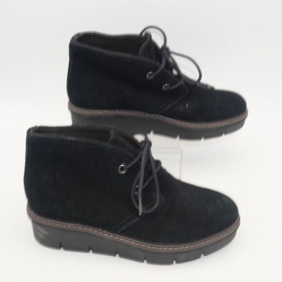 NEW Clarks Airabell Women's 5.5 Lace Up Ankle Chukka Boots Booties Black Suede - Picture 4 of 9